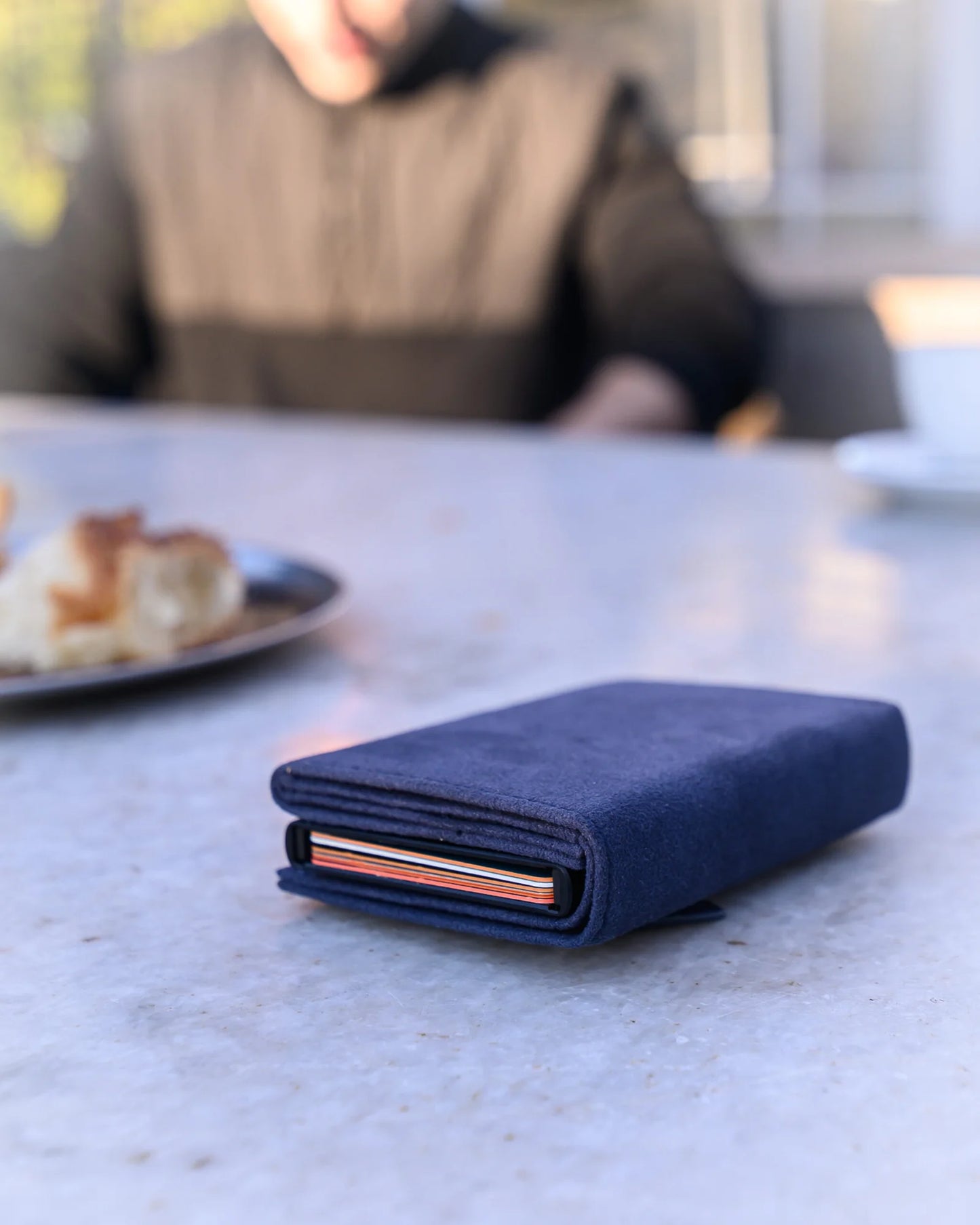 BILLETERA TITAN PRO™ Alcantara™ RFID