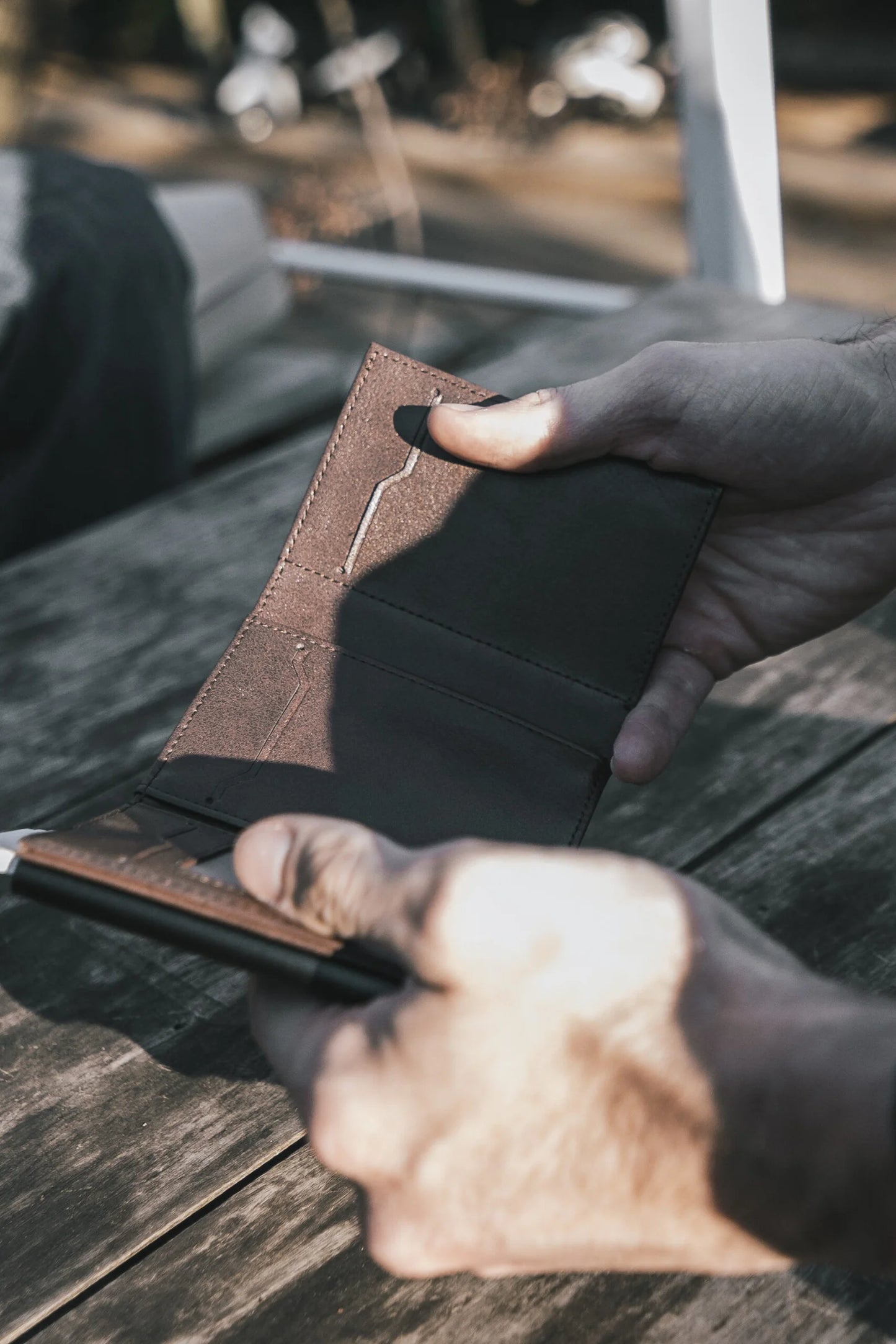 BILLETERA TITAN PRO™ Alcantara™ RFID