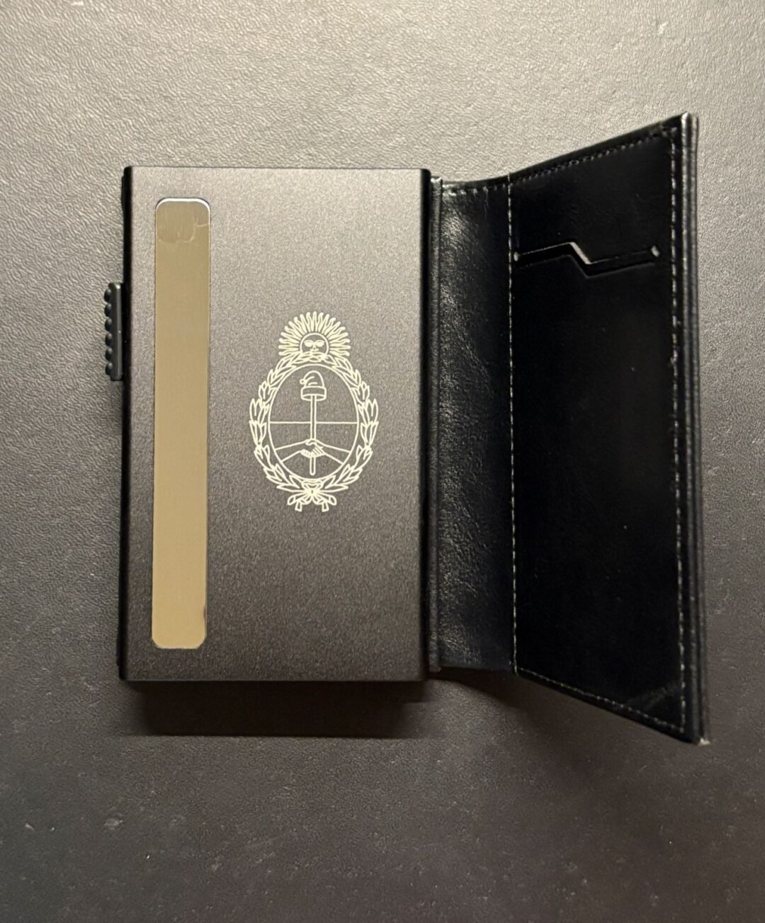 Billetera TITAN PRO™ RFID Independencia Argentina Edición Limitada - Image 2